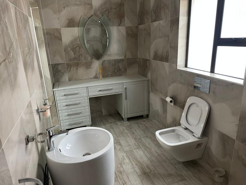 5 Bedroom Property for Sale in Golf View North West